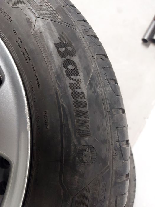 Продавам джанти 5х112 - 15" с гуми 195/65/15-летни и 195/60/15-зимни.