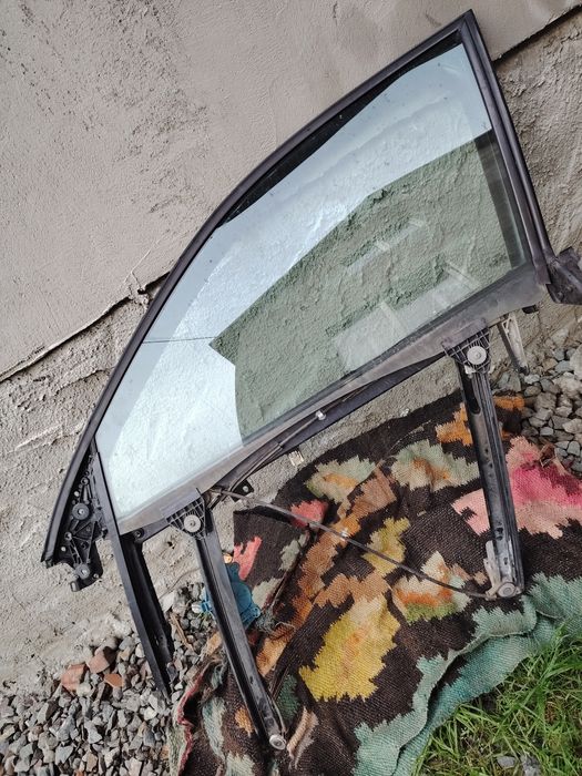 Rama geam macara și motoraș