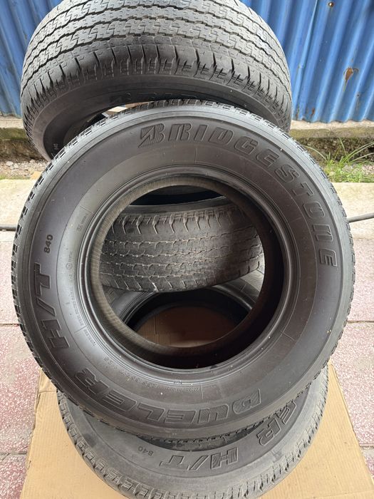 Продам шины Bridgestone HT    265/65/17