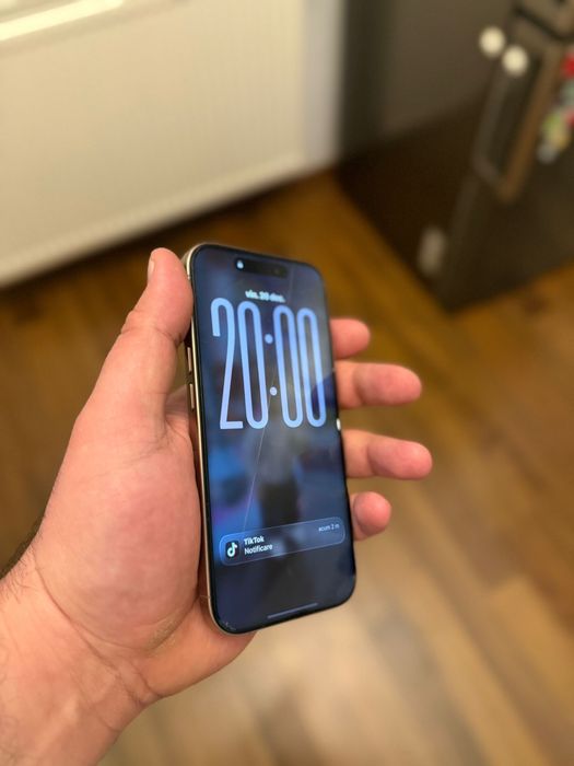 Iphone 16 pro / 128 gb /100 baterie. Impecabim . Gatantie Fullbox