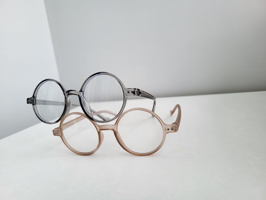 Продам стильные очки для чтения с размером +1