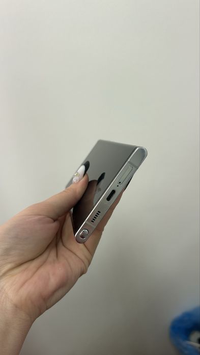 Продам Samsung galaxy S22 ultra