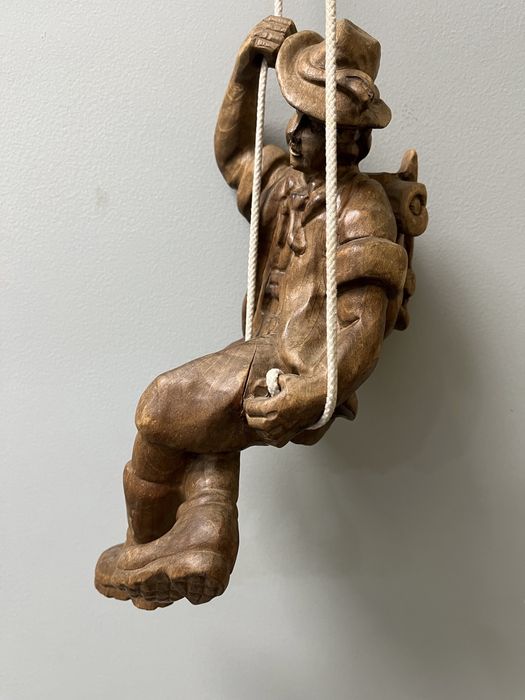 Дървена фигура / 50-те