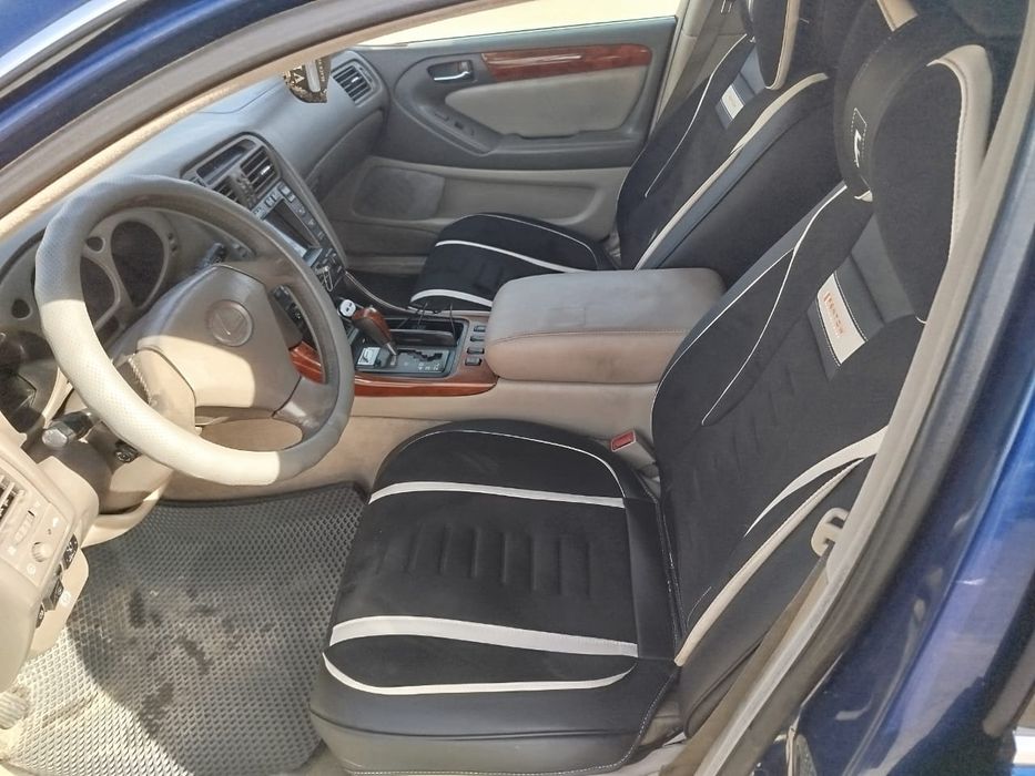 Продам машину GS300