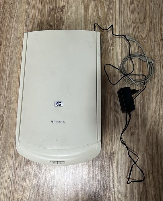 Сканер HP Scanjet 2400