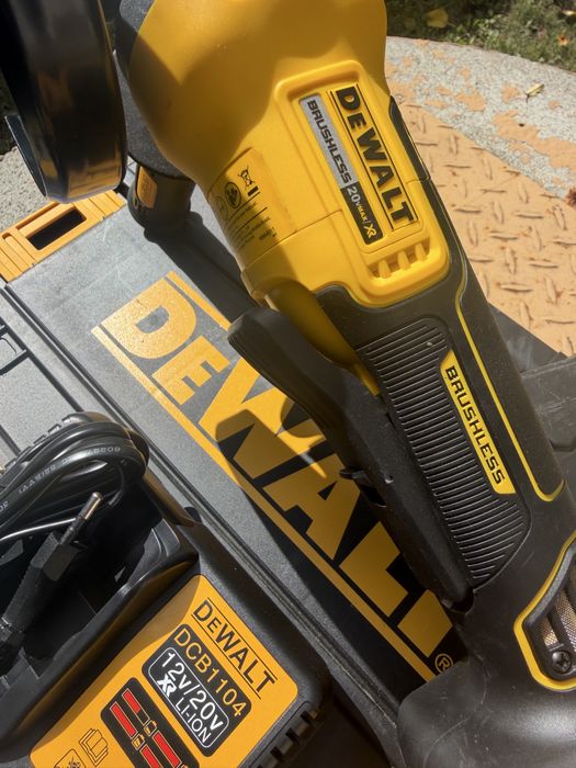 Flex DeWalt cu baterie 5ah 20v si incarcator nou nefolosit