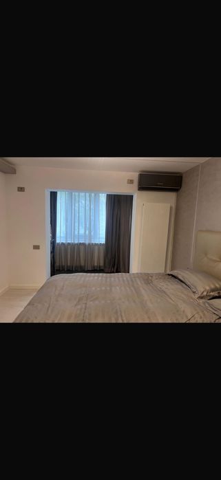Vând apartament 4 camere în Faleza Nord