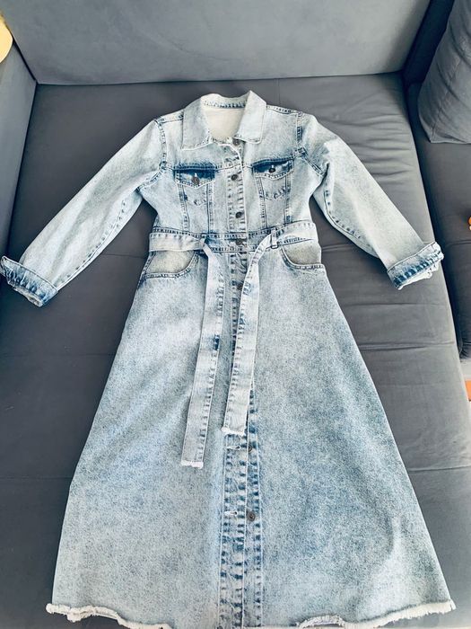 Продам зимнюю парку и деним платье