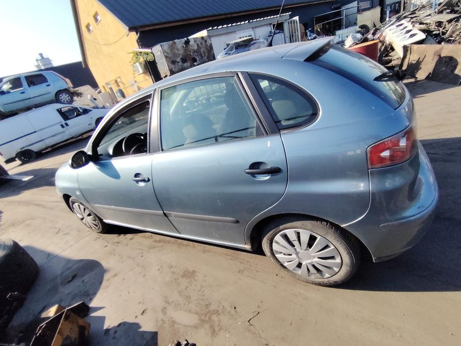 Lampa / Tripla stop dreapta pe aripa Seat Ibiza 2005