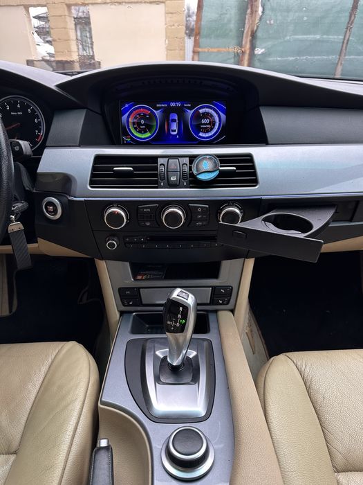 Vand/Variante  BMW E60 530i MPachet Benzina 272cp aspirat Recent adusa din Germania