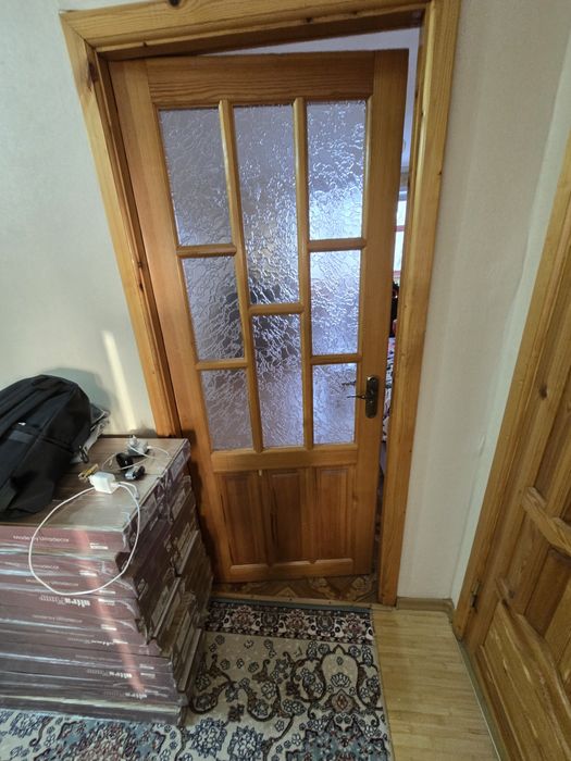 Продам деревянные двери б/у