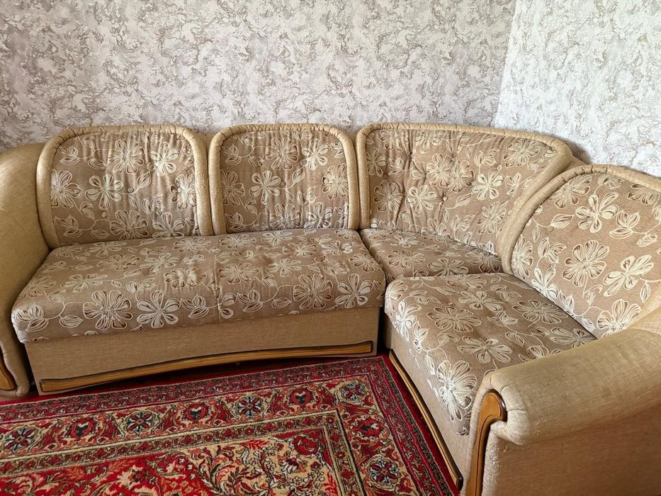 Продам угловой диван