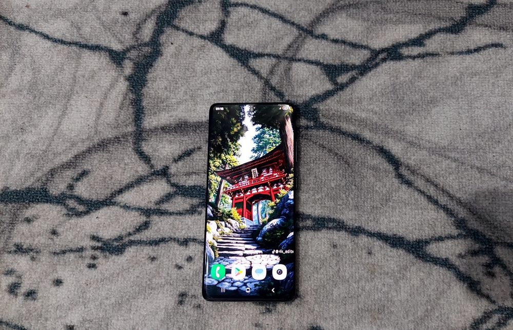 Samsung S21 Ultra 5G Минус нет