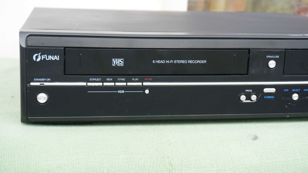 DVD recorder Combo cu VHS FUNAI model WD6D Pal/Secam si HDMI stereo Hi-Fi