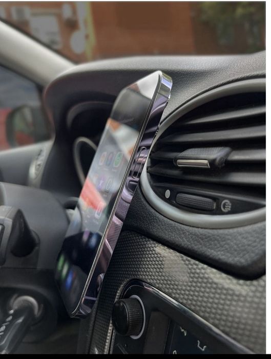 Магнитный держатель для телефона