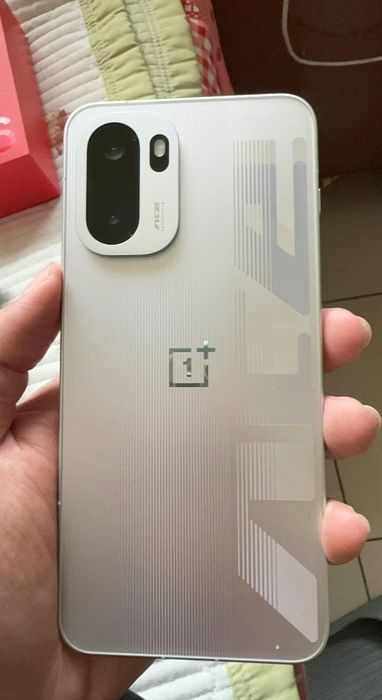 OnePlus Ace 6 12/256
