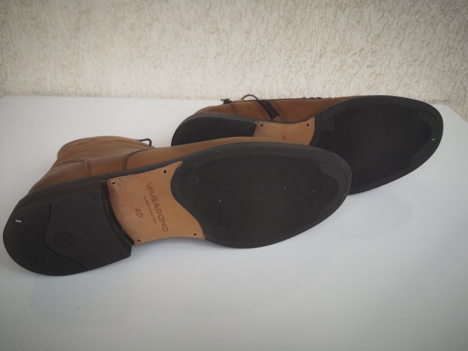 Боти от естествена кожа