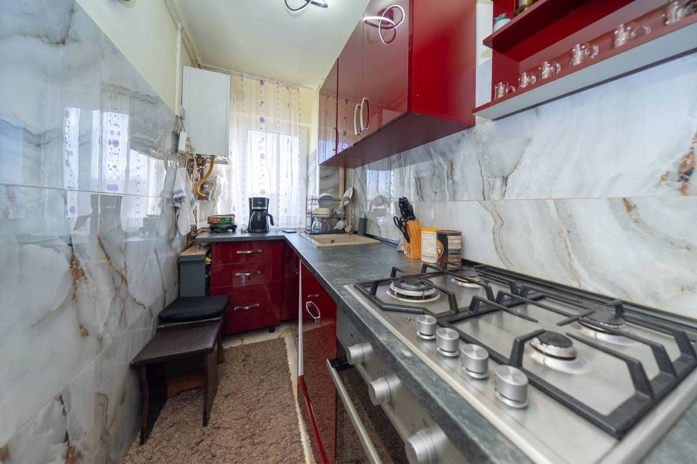 Vand apartament 3 camere