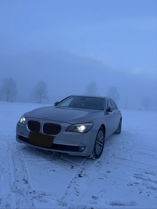 BMW 740d FACELIFT LOOK – 3.0 Diesel – 306 CP