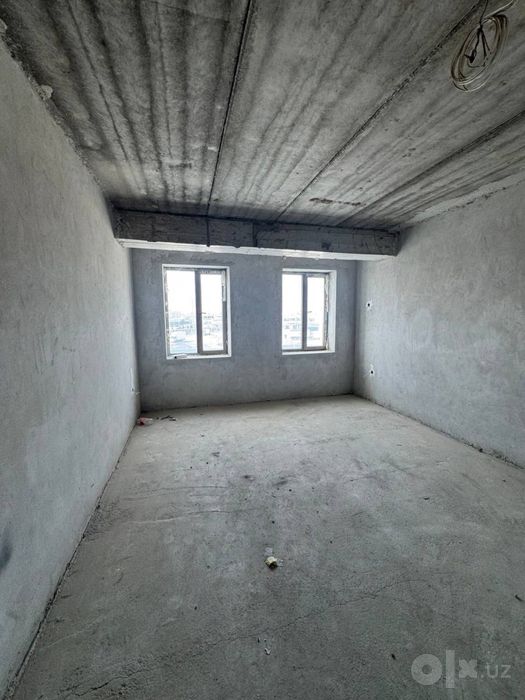 Raysentr bozor orqasi 2- qavatda 3 xonali kirpichniy gazli kvartira