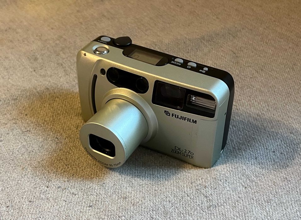 Aparat foto pe film Fujifilm DL-270 Zoom Super functional