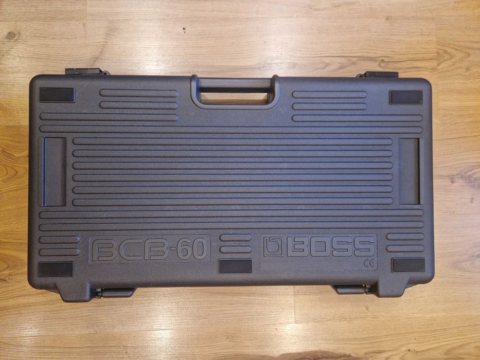 Куфар / педалборд BOSS BCB-60 Pedal Board - за ефекти за китара