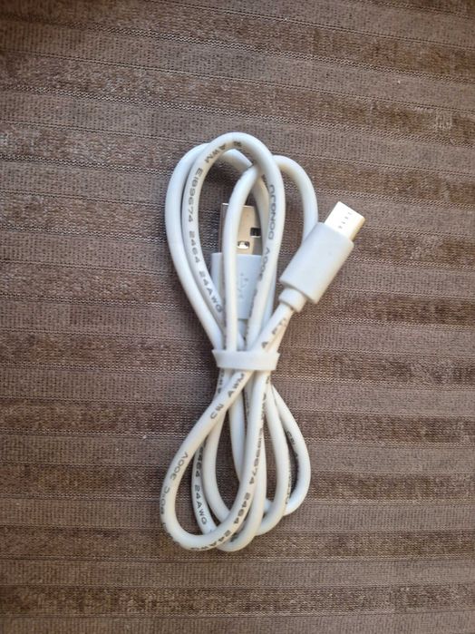 Продавам безжична помпа за кърма Momcozy M5.