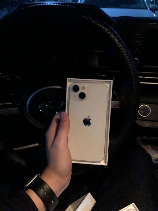 Iphone 13,14 белый цвет