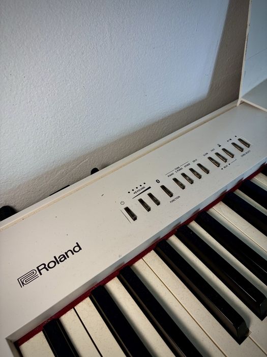 Pian electric Roland FP-30