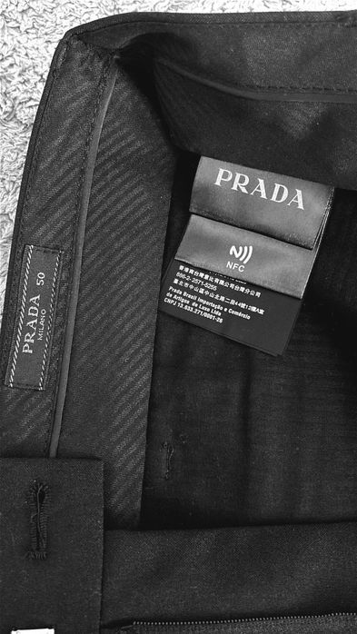 Vand Pantaloni eleganti Prada
