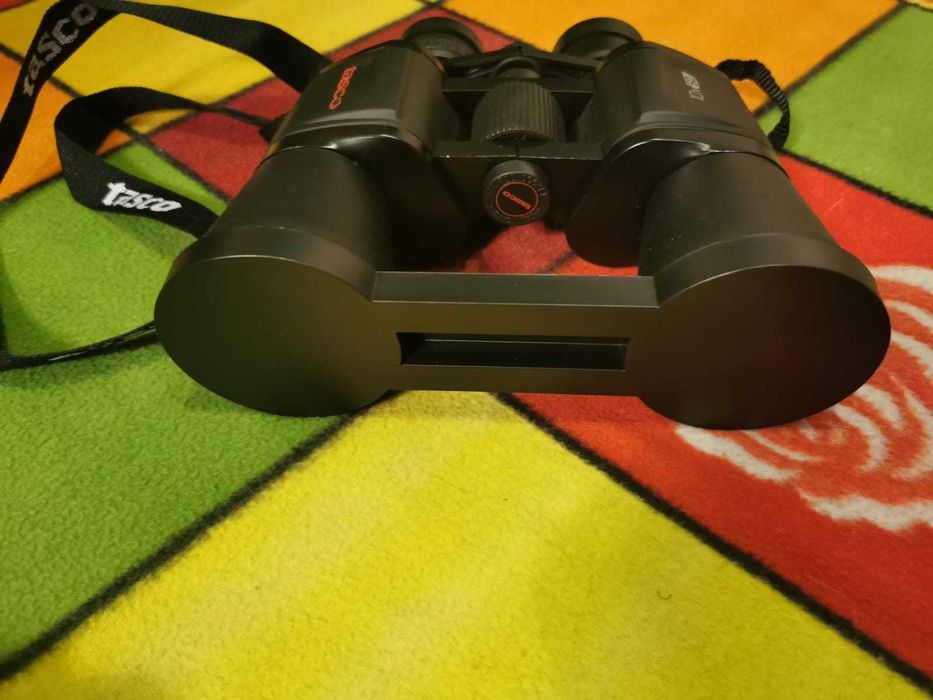 Бинокль TASCO Essential 10х50