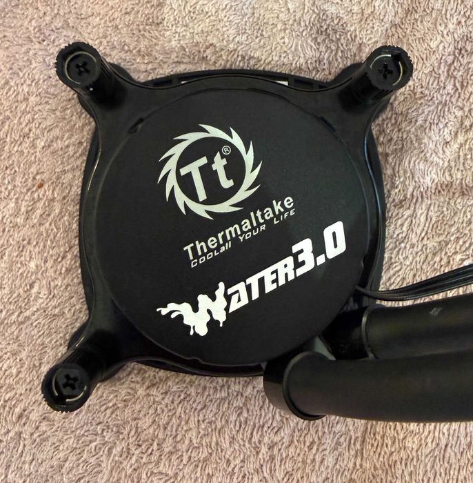 Воден Охладител за процесор Thermaltake Water 3.0 240mm LGA 1150, 1151, 1155, 1156 и 1200