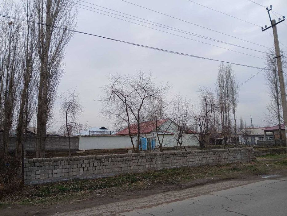 Uy sotiladi yaxshi joydan