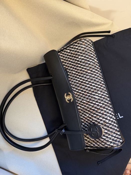 Geanta chanel urban essential- produs pe stoc