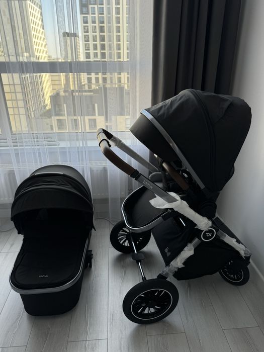 Коляска tomix adele продам