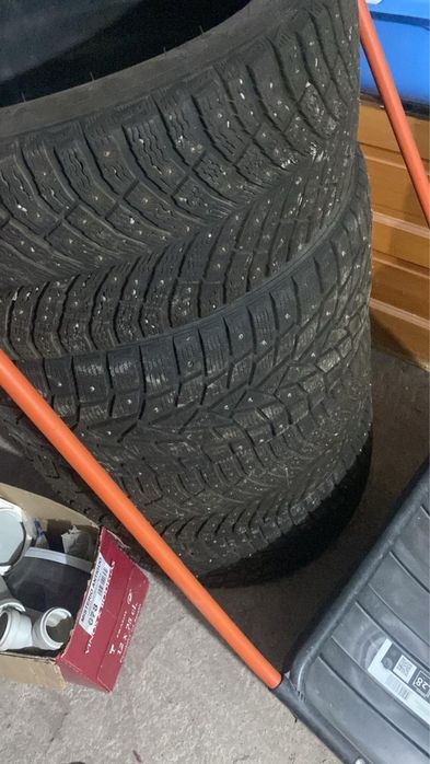 Шины зима в отличном состояний