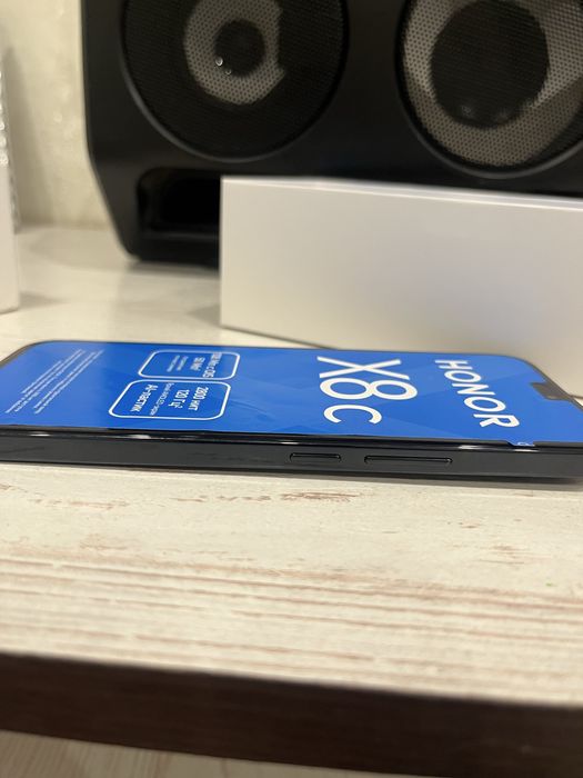 Продам новый смартфон HONOR X8C