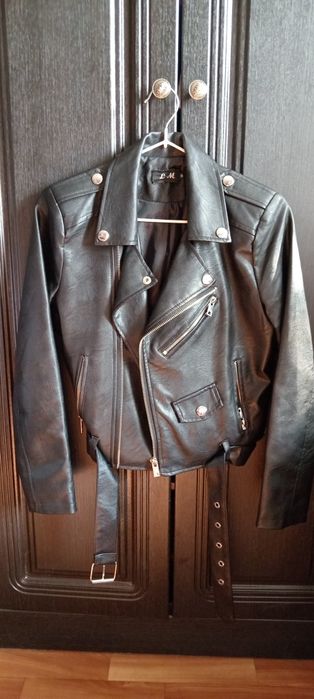 Продам кожаную косуху