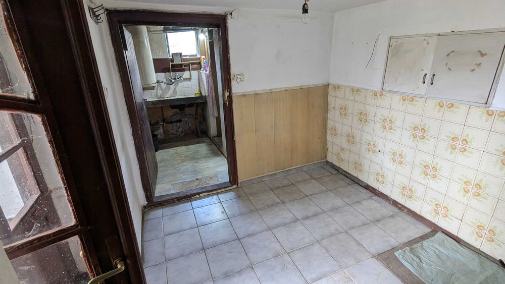 K – 1864 Две къщи в един двор в кв. Добровски