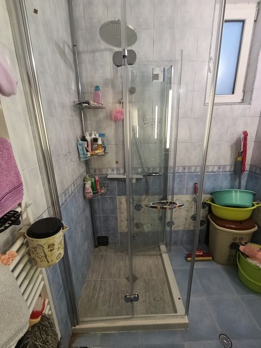 Душ Кабина         .