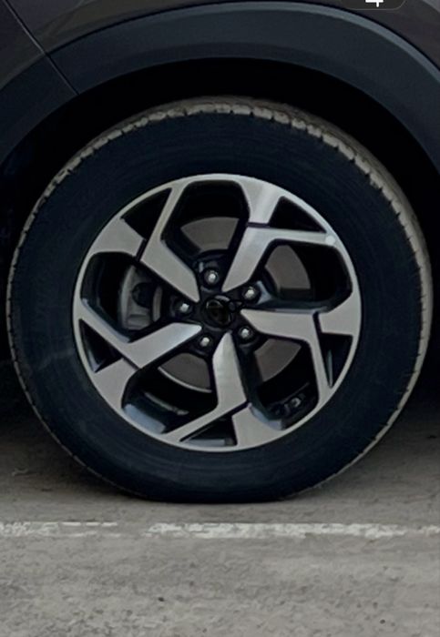 Продам срочно шины с дисками