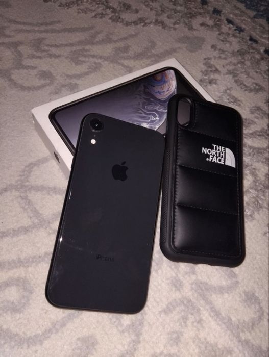 Продам Айфон XR 64гб