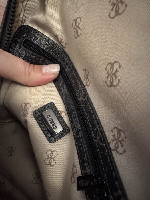 Ghiozdan marime mica guess