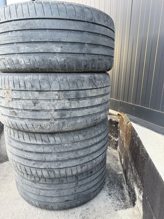 Продавам летни гуми BRIDGESTONE POTENZA SPORT 295/35/R21 107Y DOT 2022г.