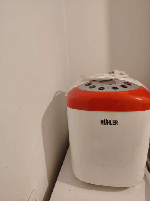 Пекарна за хляб, месене на тесто