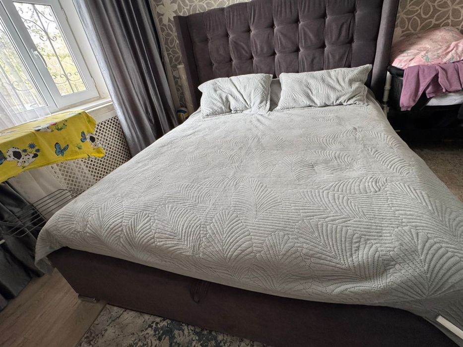 Продам двухспальную кровать