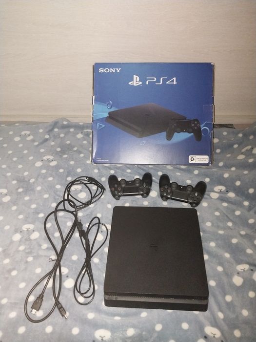Продам sony Playstation 4 slim