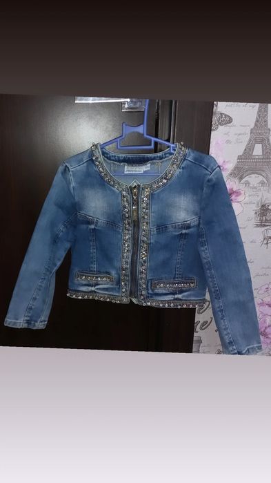 Джинсовка, обшита бисером, на возраст 7-8 лет