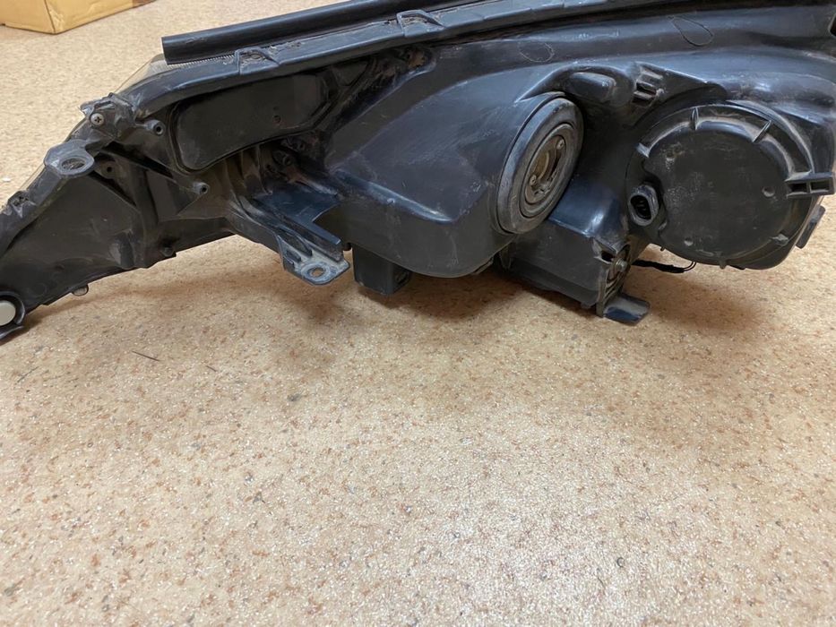 Фара 2013 rav4 американец