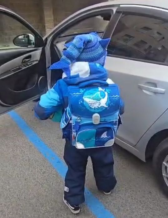 Оригинальная шапка-акула